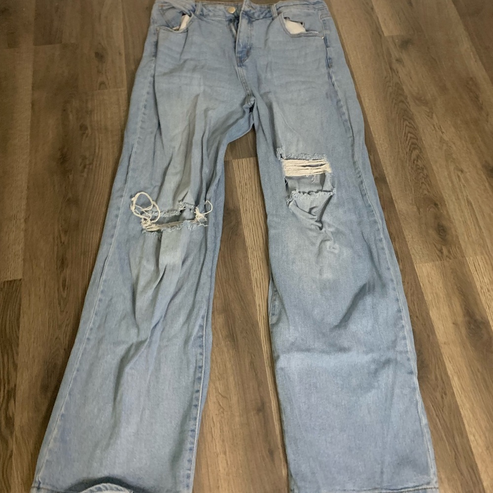 Light blue mom jeans.